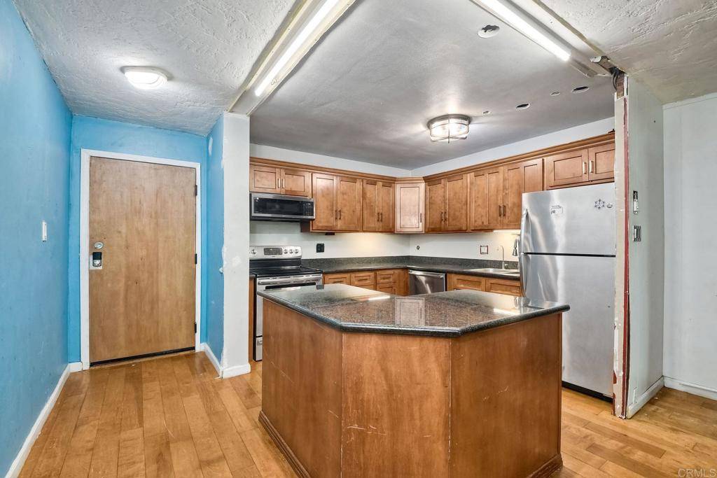 San Diego, CA 92107,4444 W Point Loma Blvd #63