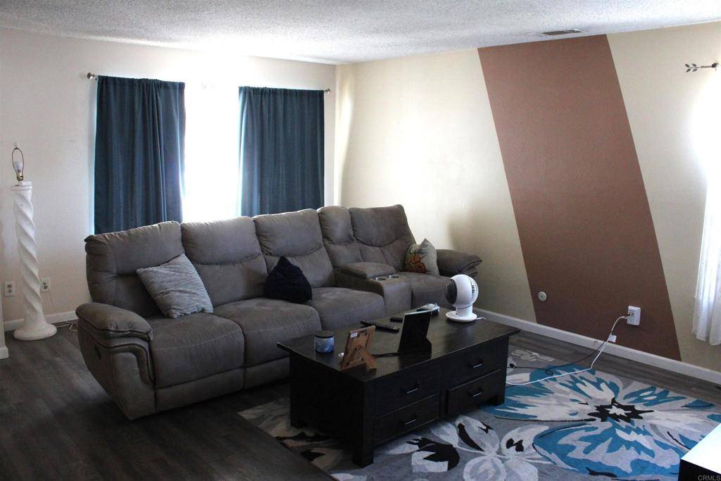 Escondido, CA 92027,1428 View Pointe Ave