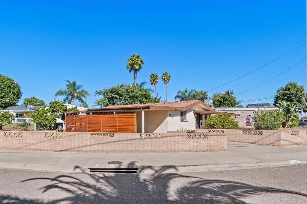 San Diego, CA 92123,2411 Eileen Dr