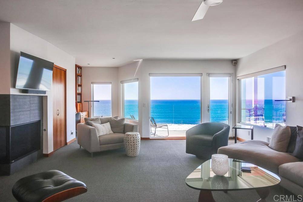 Solana Beach, CA 92075,211 S Helix AVE #54