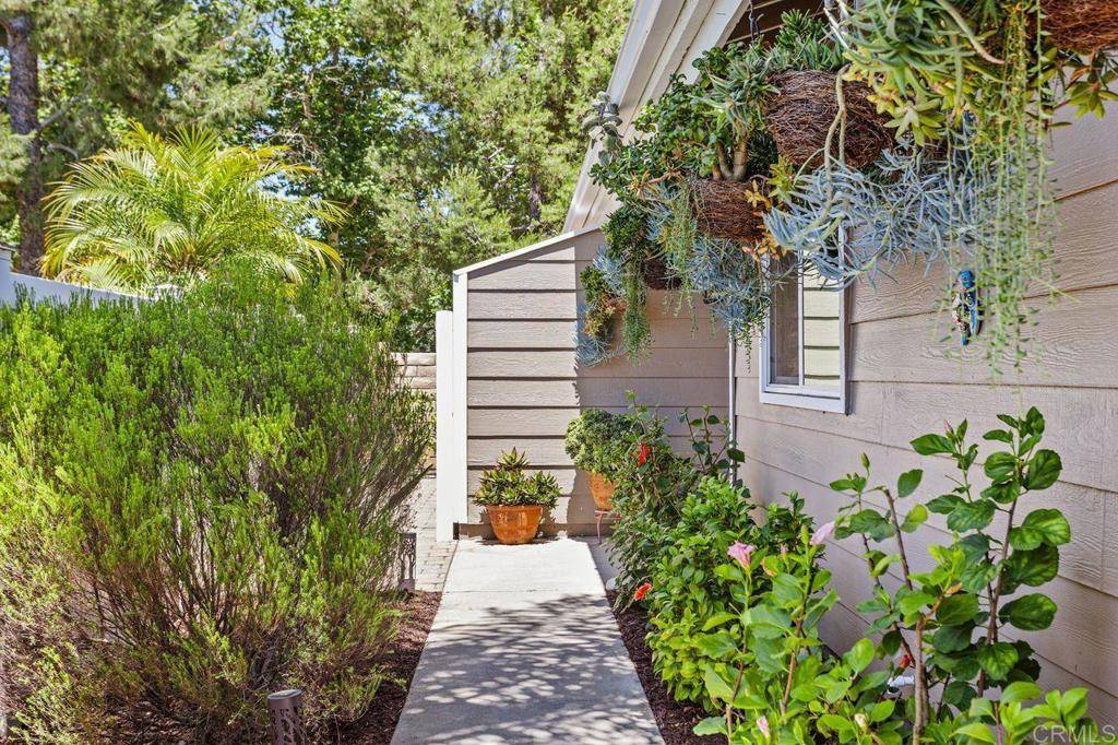 Vista, CA 92081,960 Prestwick CT