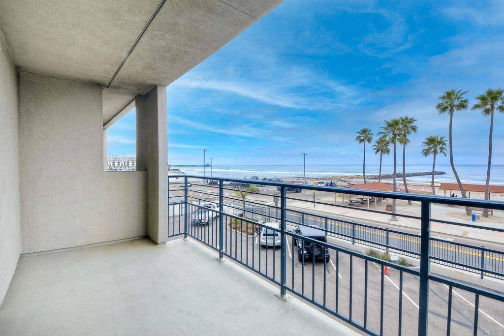 Oceanside, CA 92054,1202 N Pacific ST #311A