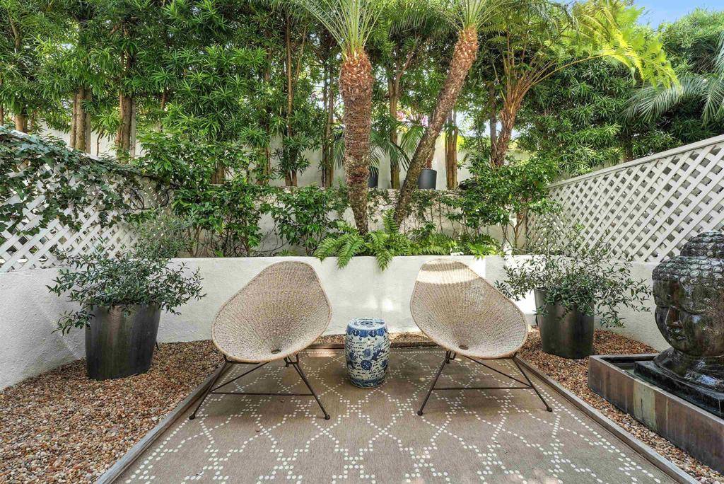 La Jolla, CA 92037,101 Coast BLVD #1C