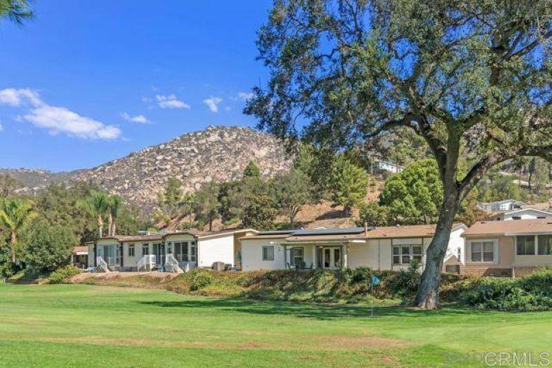 Escondido, CA 92026,8975 Lawrence Welk DR #102
