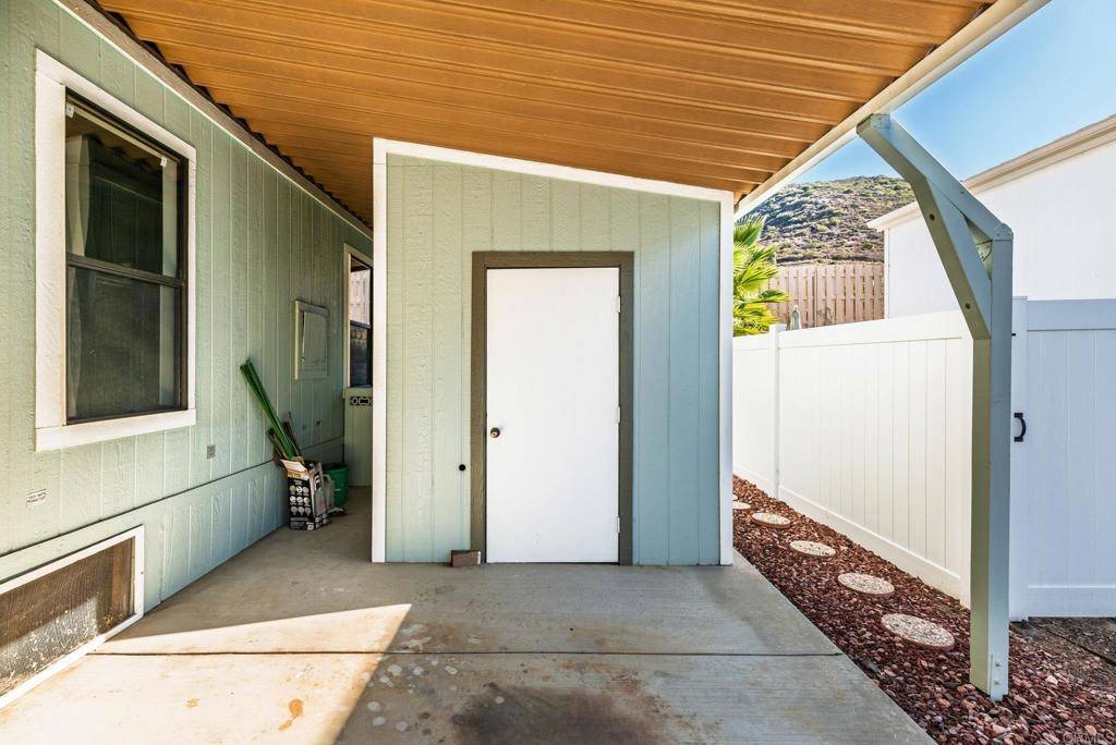 Fallbrook, CA 92028,4650 Dulin RD #221