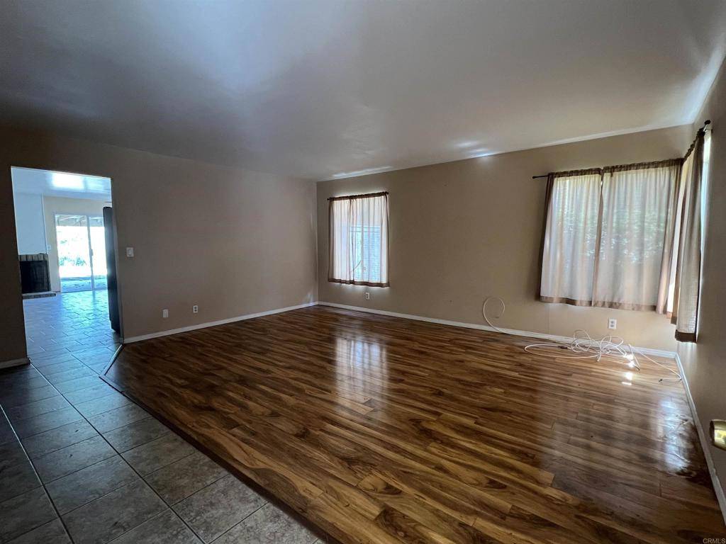 Oceanside, CA 92056,4014 Olive DR