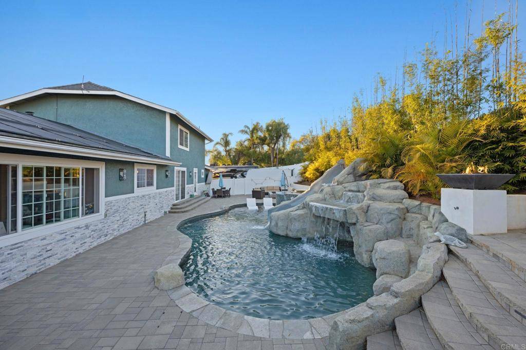 Fallbrook, CA 92028,1404 E Mission RD