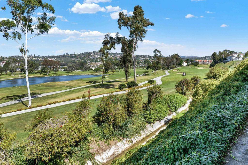 Carlsbad, CA 92009,2348 La costa AVE #214