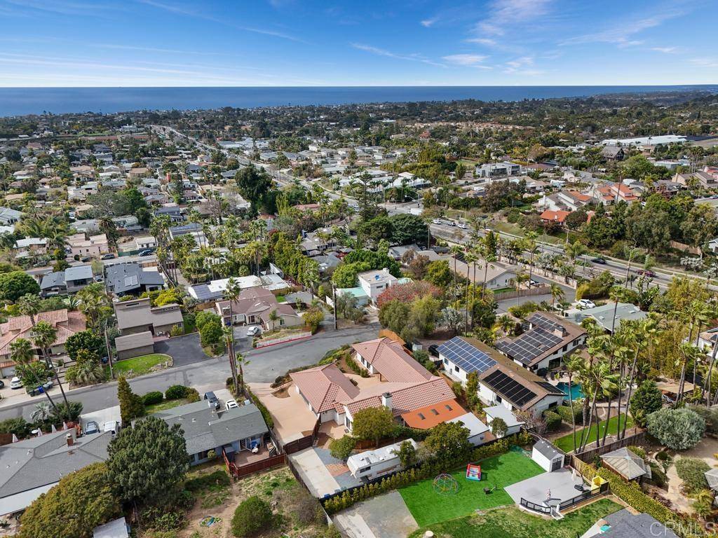 Encinitas, CA 92024,869 Eugenie AVE