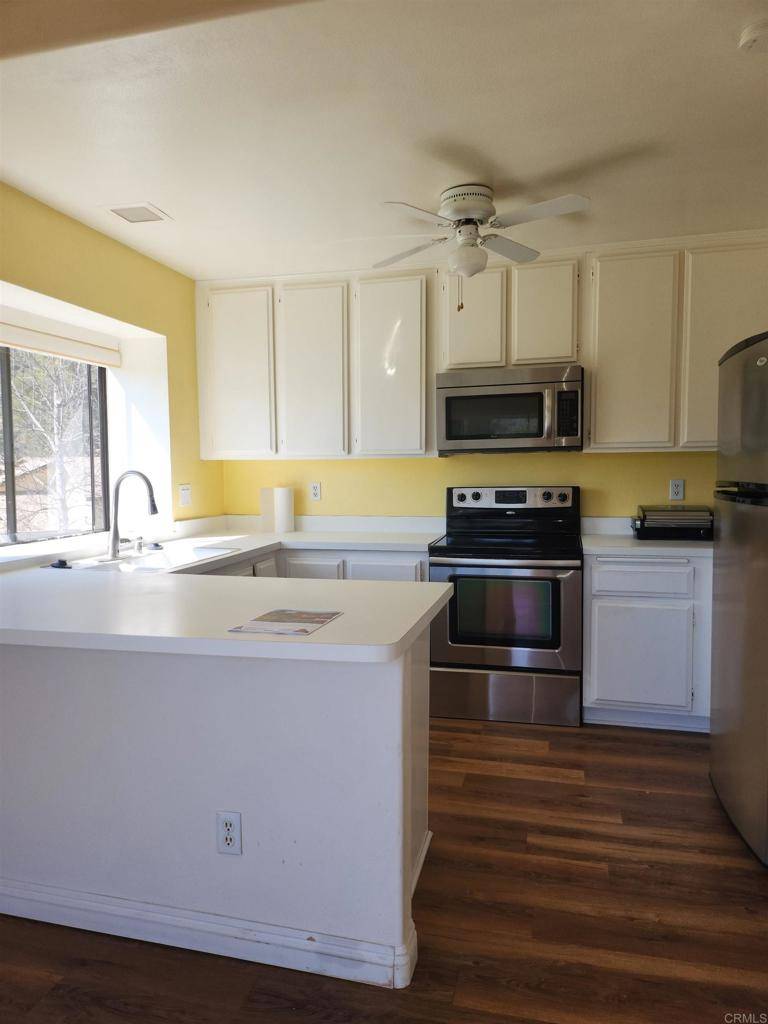 Fallbrook, CA 92028,1754 PALA LAKE DR