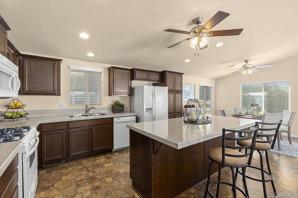 Escondido, CA 92026,525 W El Norte Pkwy #39