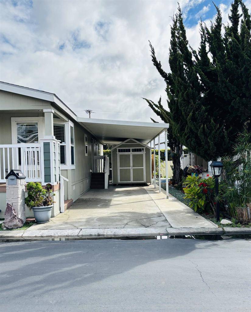 Vista, CA 92084,1010 E BOBIER #137