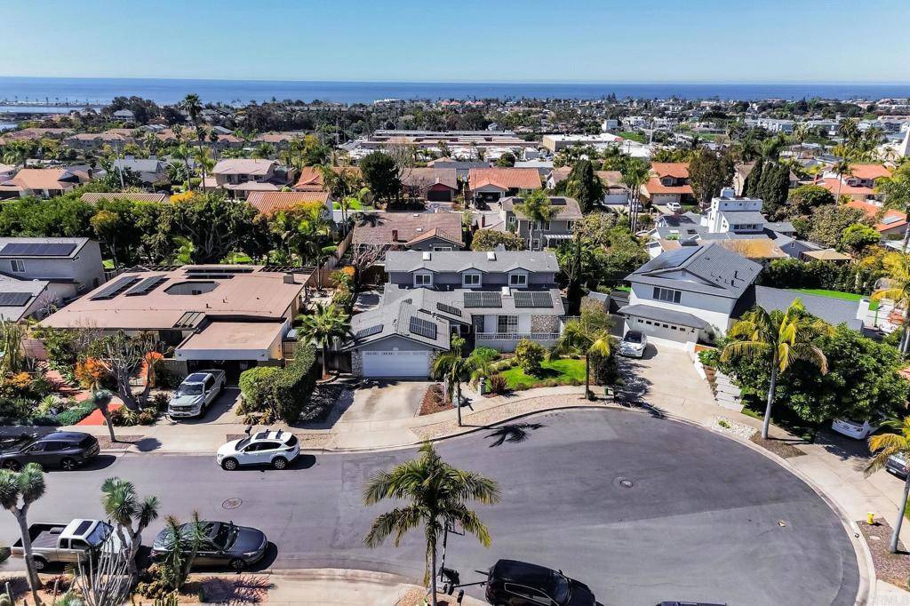 Carlsbad, CA 92008,3975 Stella Maris LN