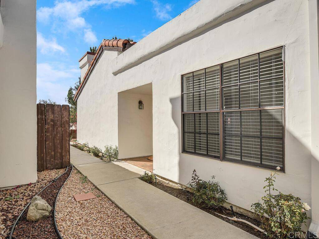 Fallbrook, CA 92028,1714 Woodlark LN