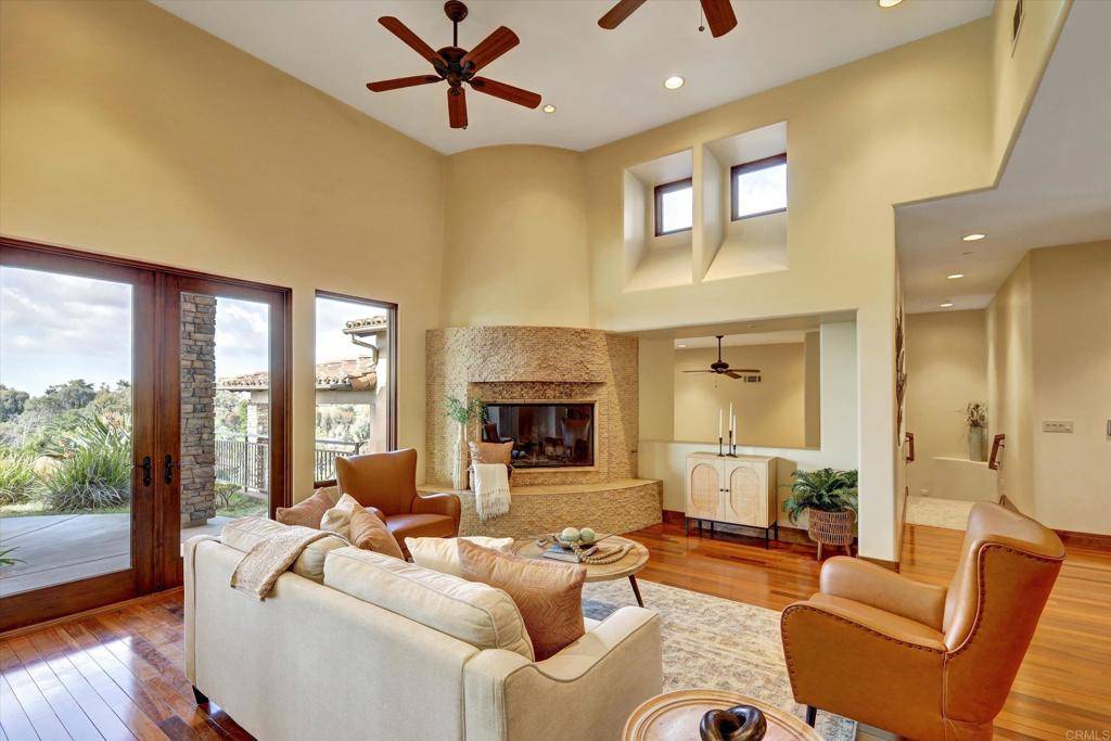 Encinitas, CA 92024,3451 Dove Hollow Rd