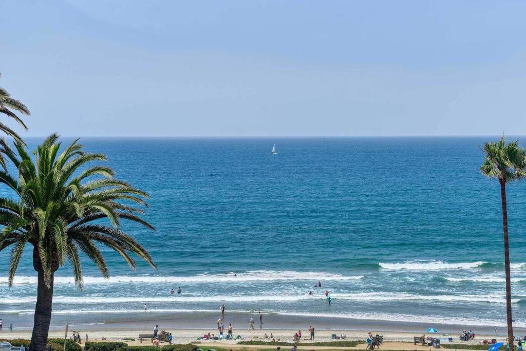 Del Mar, CA 92014,1552 Camino Del Mar #623/625
