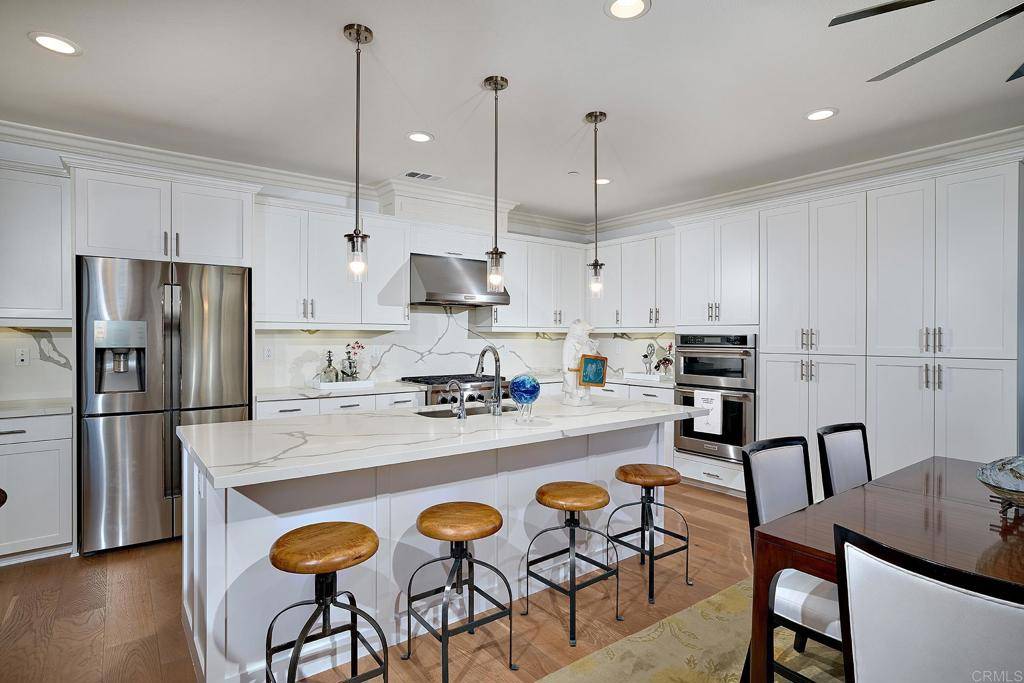 Encinitas, CA 92024,647 Manzanita LN