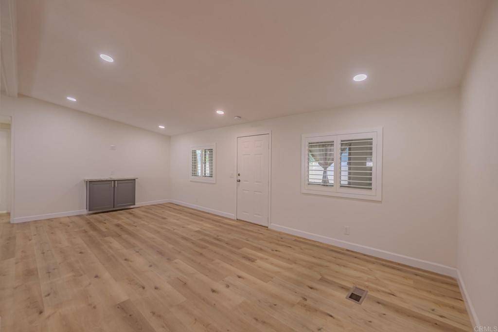 San Marcos, CA 92069,155 LAS FLORES DR #13