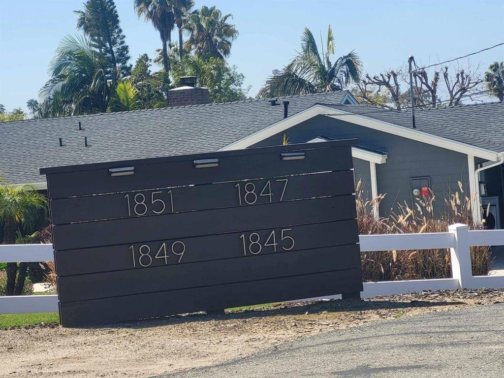 Vista, CA 92084,1845 Alta Vista DR