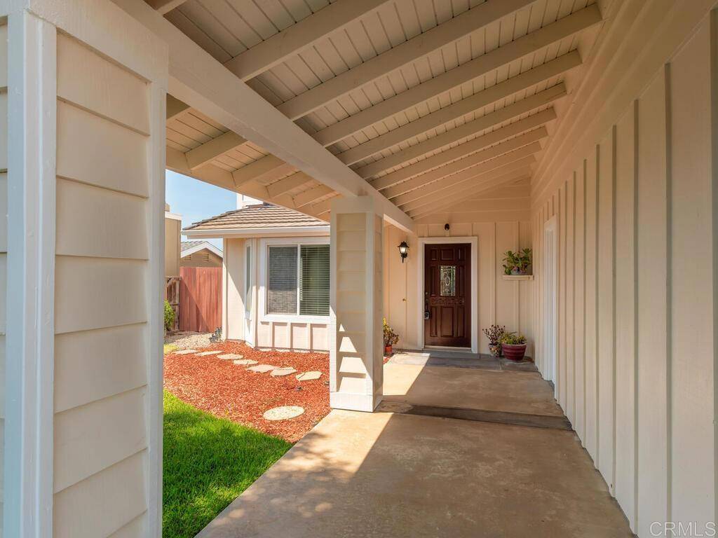 Fallbrook, CA 92028,950 E Elder ST