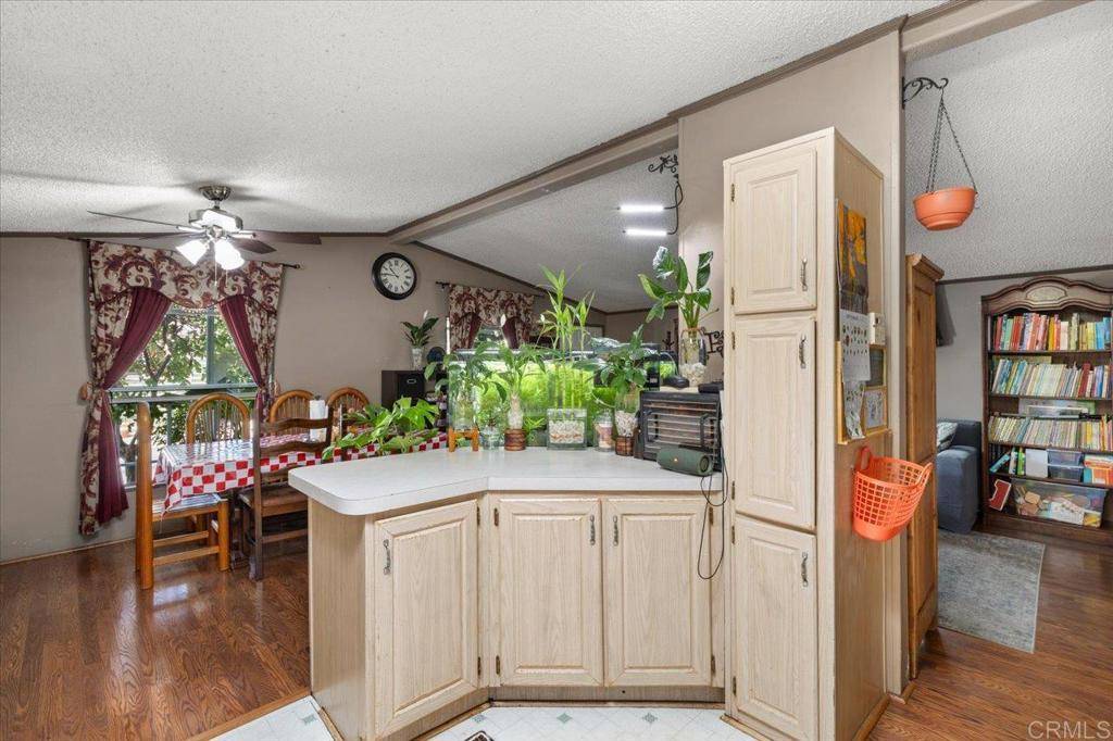 Escondido, CA 92027,1380 Oak Hill DR #30