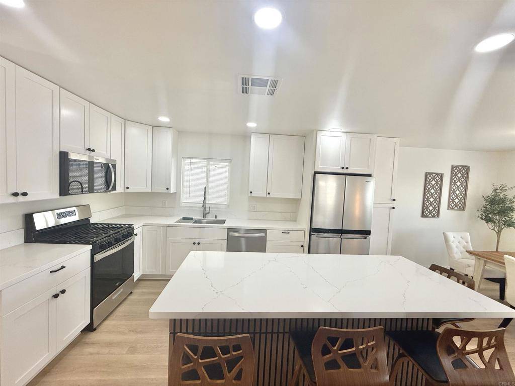 San Marcos, CA 92078,650 S Rancho Santa Fe Rd #124