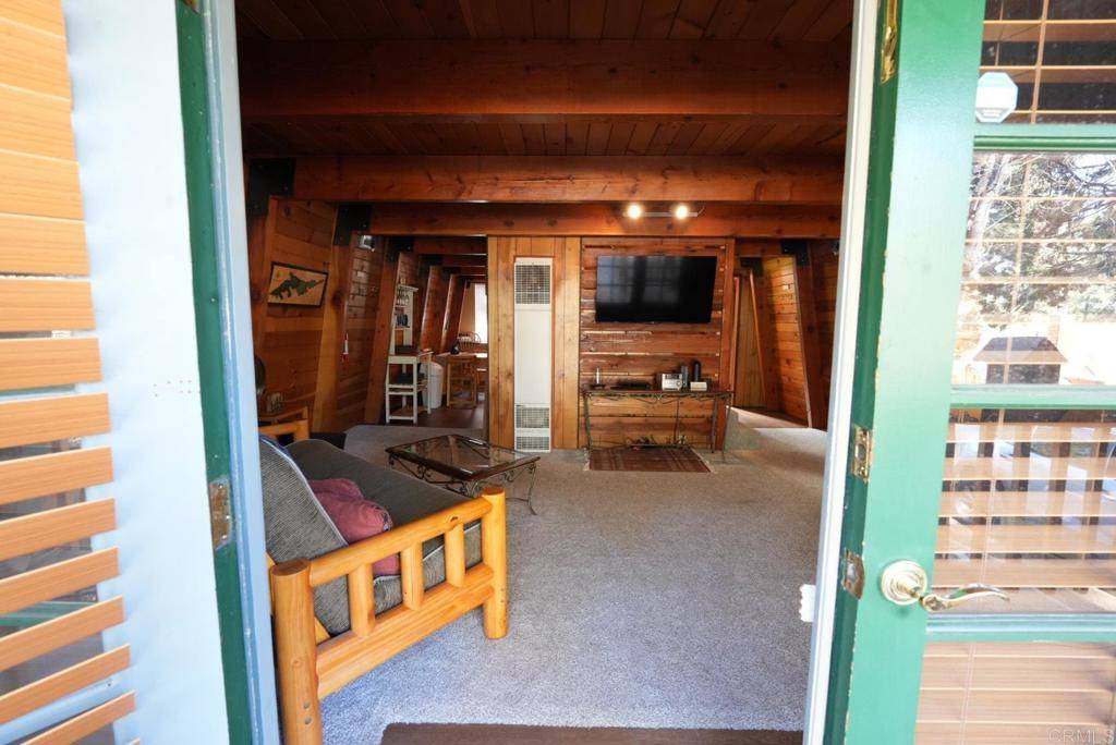 Sugarloaf, CA 92386,206 Cedar Ln