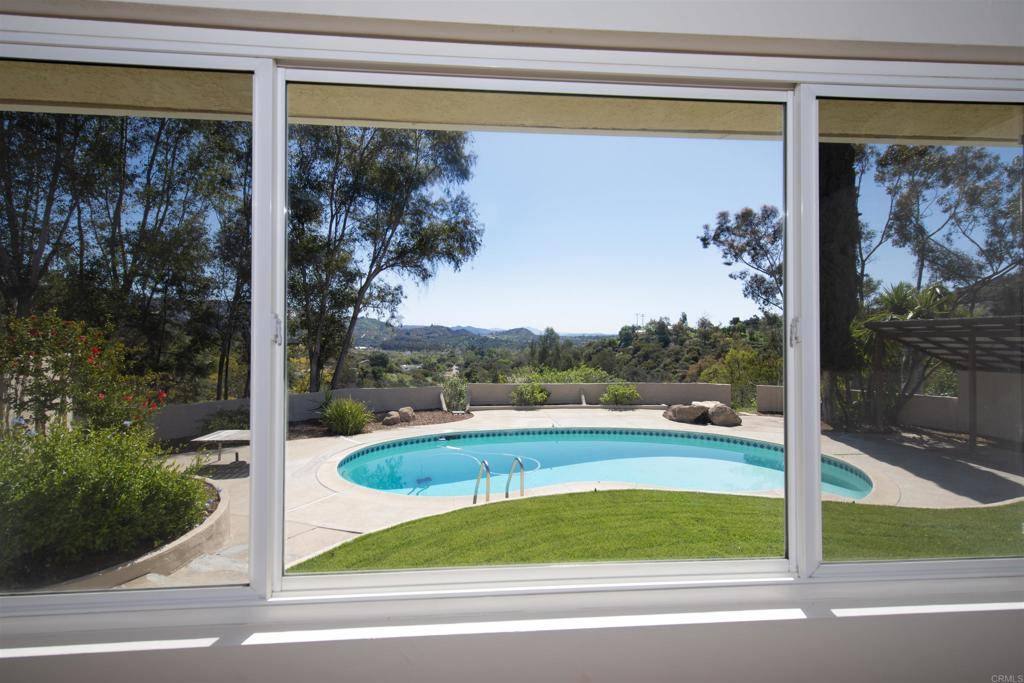 Escondido, CA 92026,25311 Jesmond Dene RD