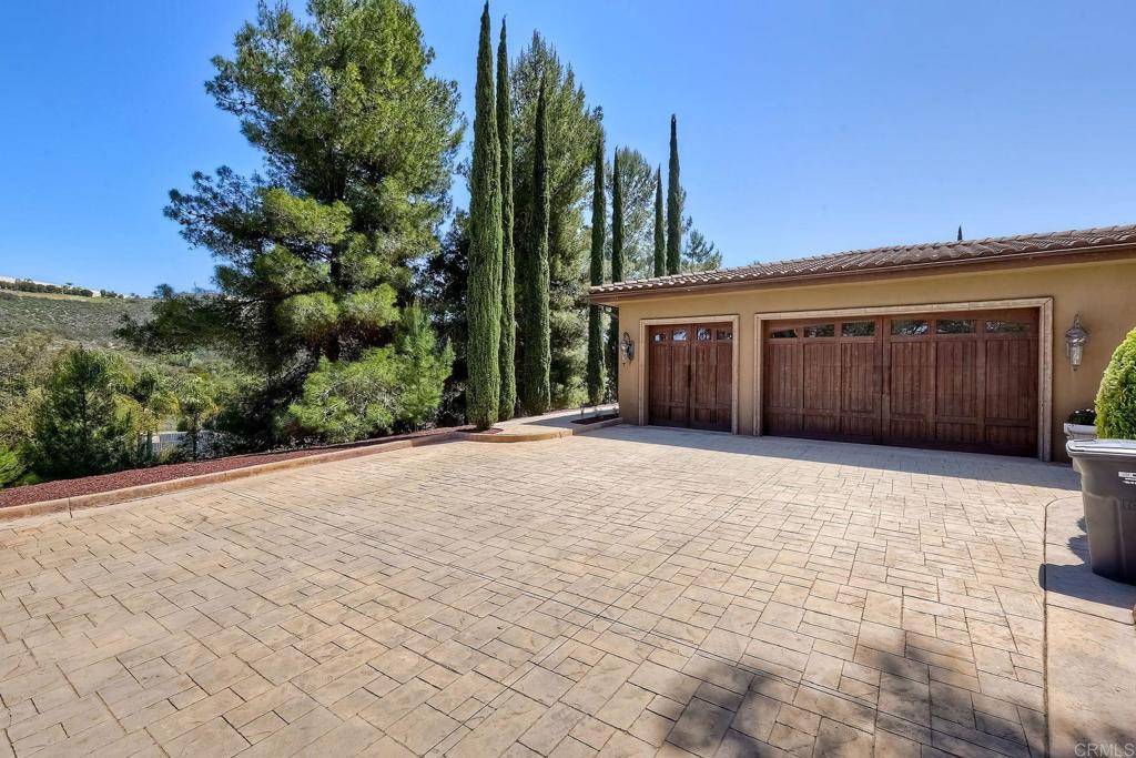 Poway, CA 92064,11558 Creek RD