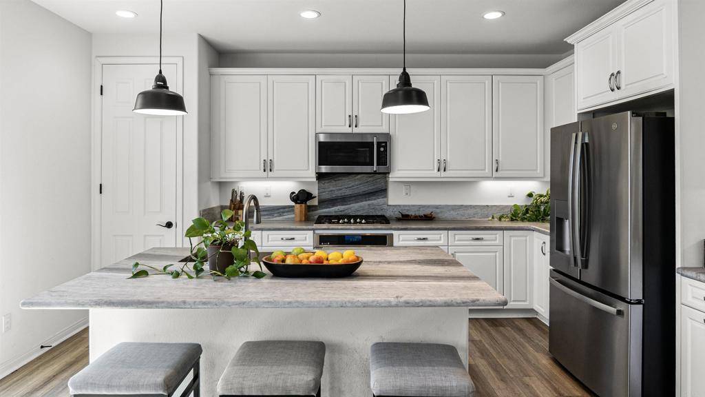 Valley Center, CA 92082,27924 Barley CT