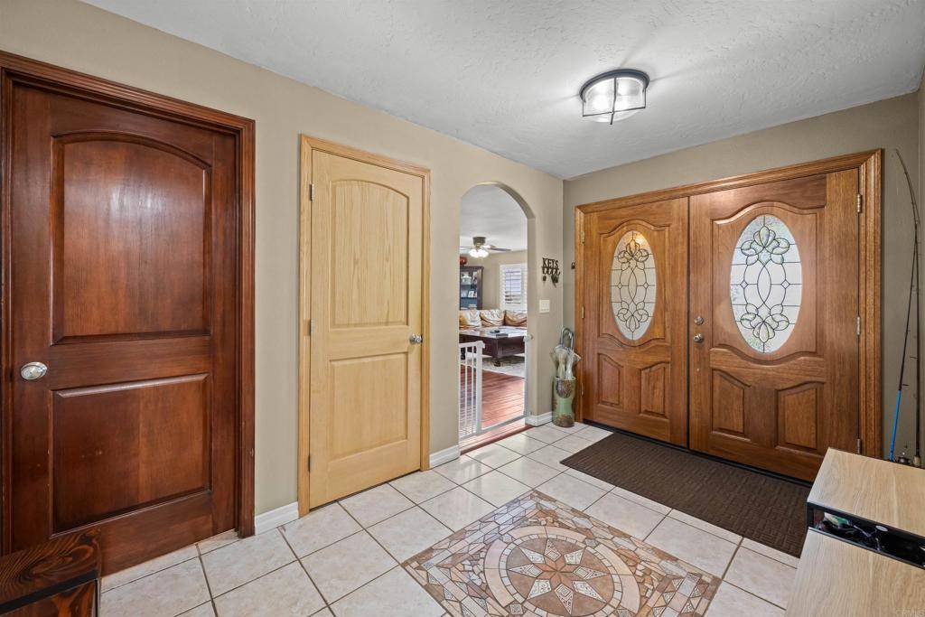 Escondido, CA 92026,1168 Avocado AVE