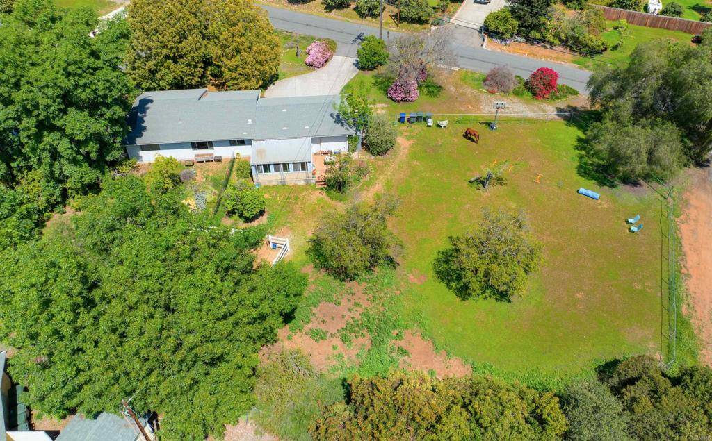 Vista, CA 92084,831 Valley Crest Dr