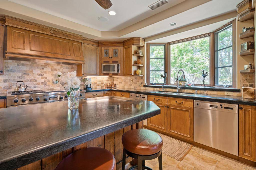Rancho Santa Fe, CA 99206,7187 Via De Maya
