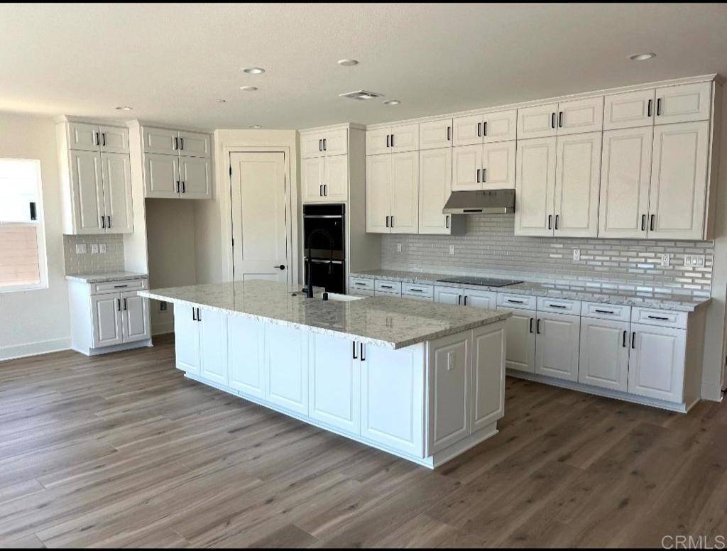 Escondido, CA 92027,3141 Shue PL