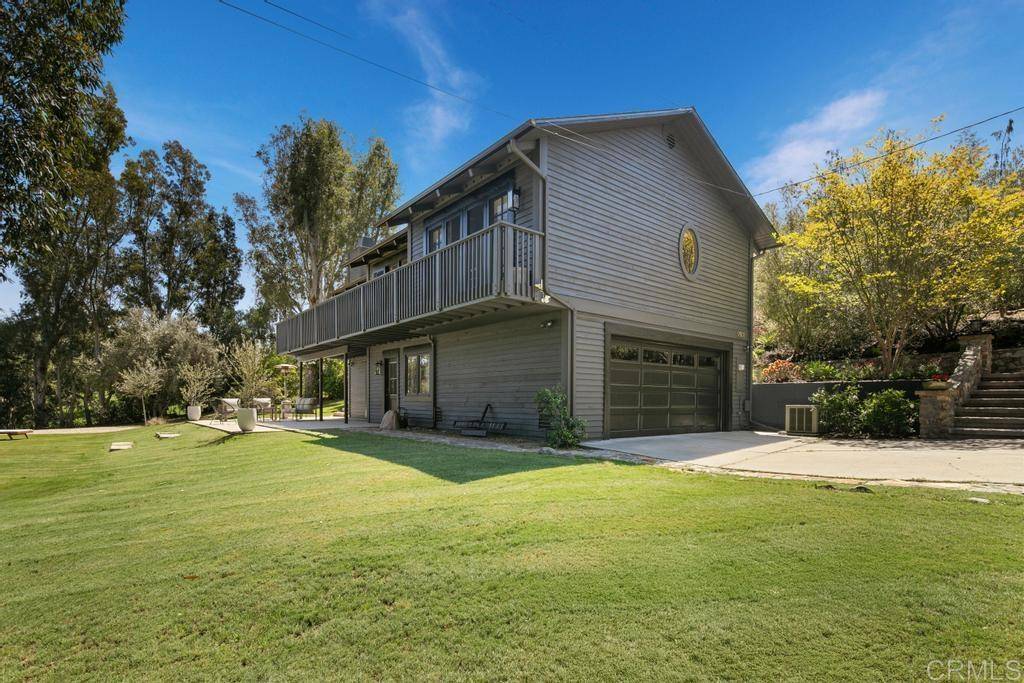 Escondido, CA 92029,9801 Tamarack LN