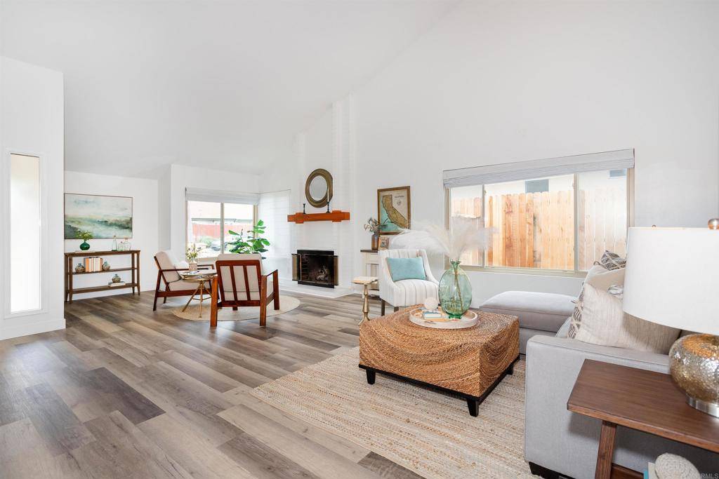 Encinitas, CA 92024,209 Rodney AVE