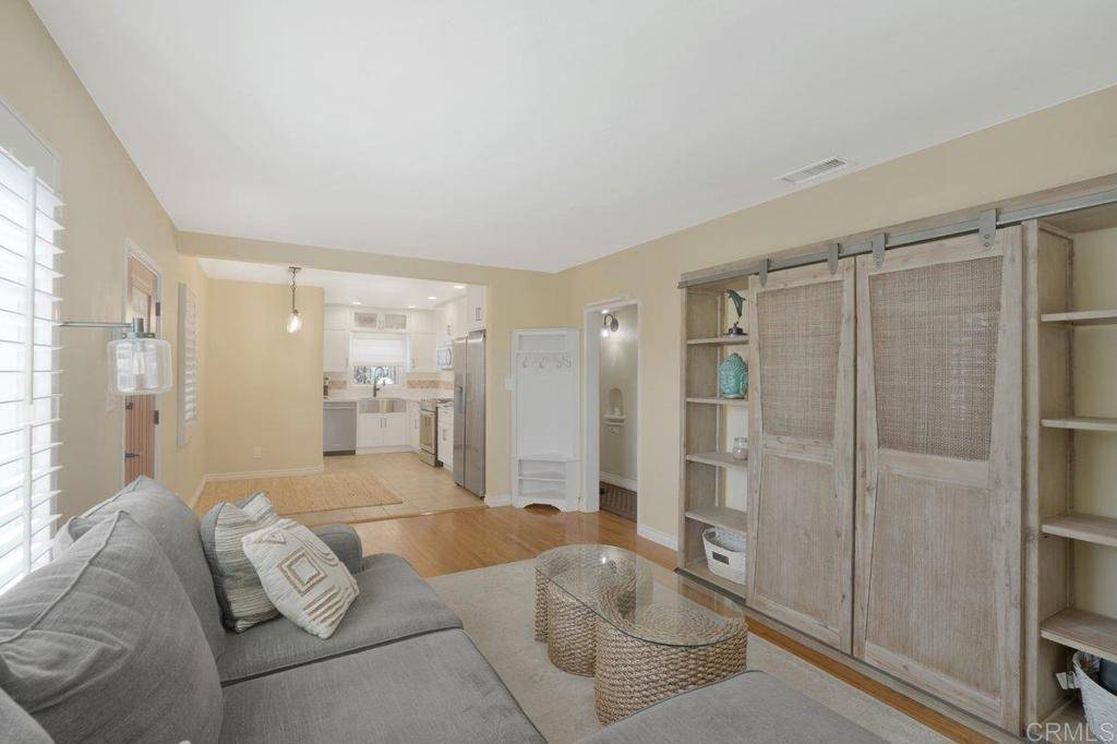 La Mesa, CA 91942,4533 Olive AVE