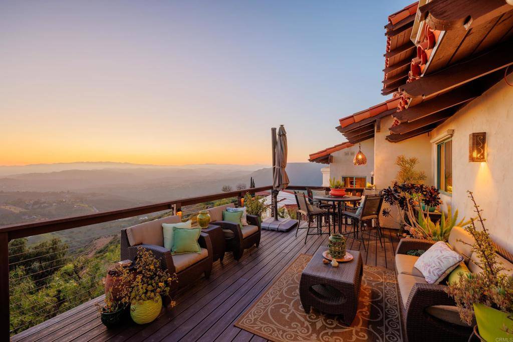 Fallbrook, CA 92028,3351 Red Mountain Heights Drive