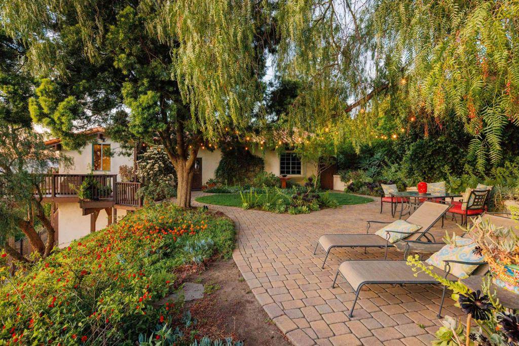 Fallbrook, CA 92028,3351 Red Mountain Heights Drive