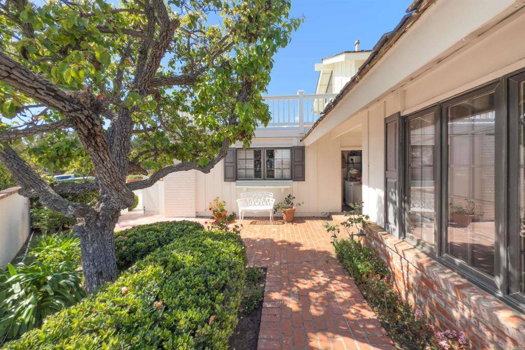 San Diego, CA 92109,2193 Harbour Heights RD
