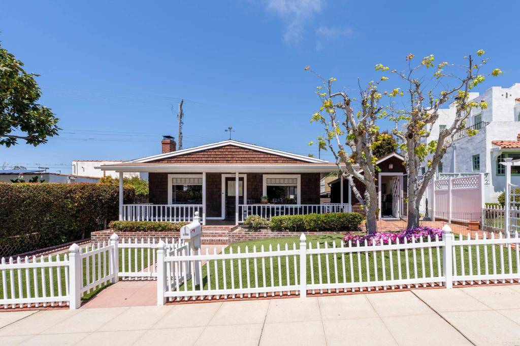 La Jolla, CA 92037,1138 Virginia Way