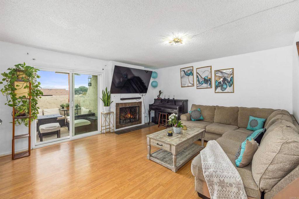 El Cajon, CA 92020,1437 Robin LN