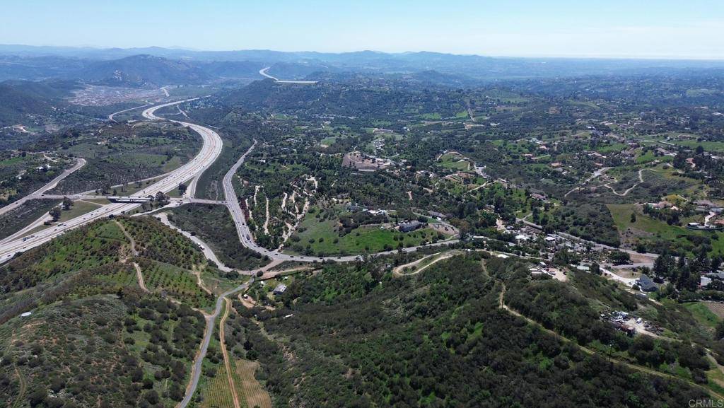 Fallbrook, CA 92028,121 Avo DR