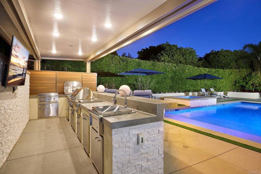 Carlsbad, CA 92009,6981 Corte Langosta