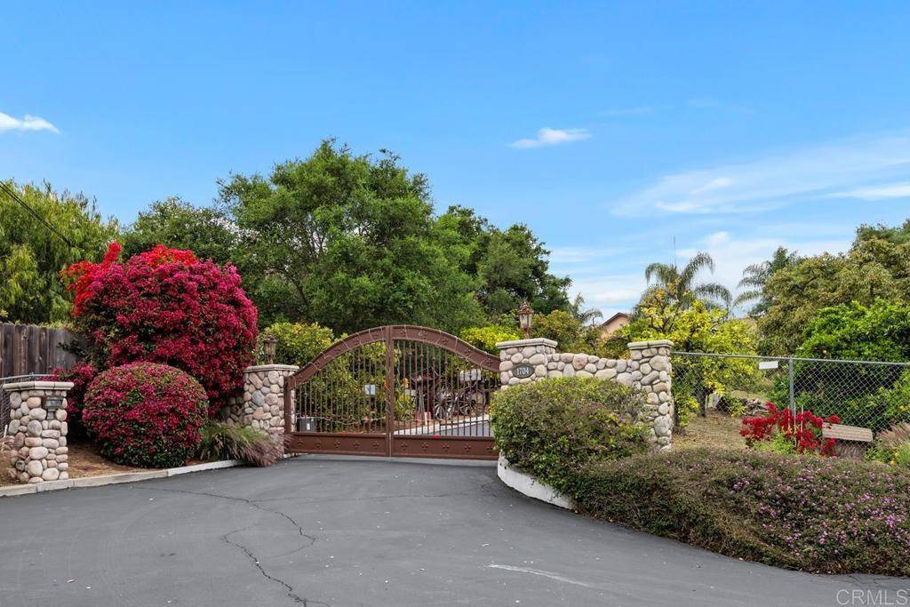 Fallbrook, CA 92028,1704 Winterwarm Dr