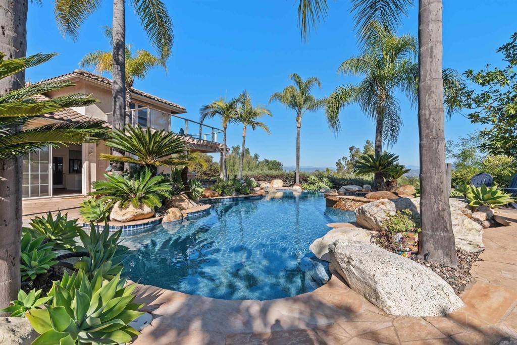Escondido, CA 92029,2034 Ridgecrest PL