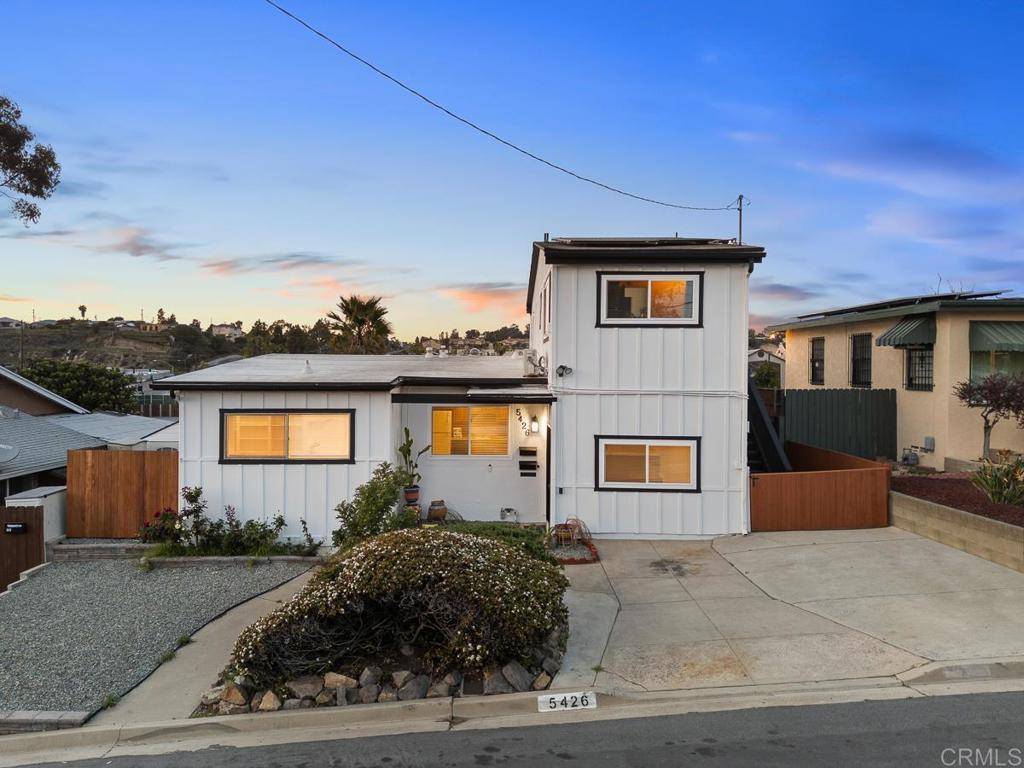 San Diego, CA 92105,5426 Dwight St