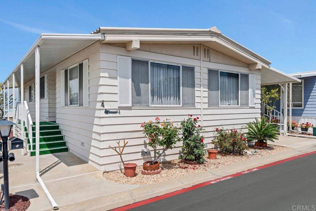 Vista, CA 92084,1506 Oak DR #4
