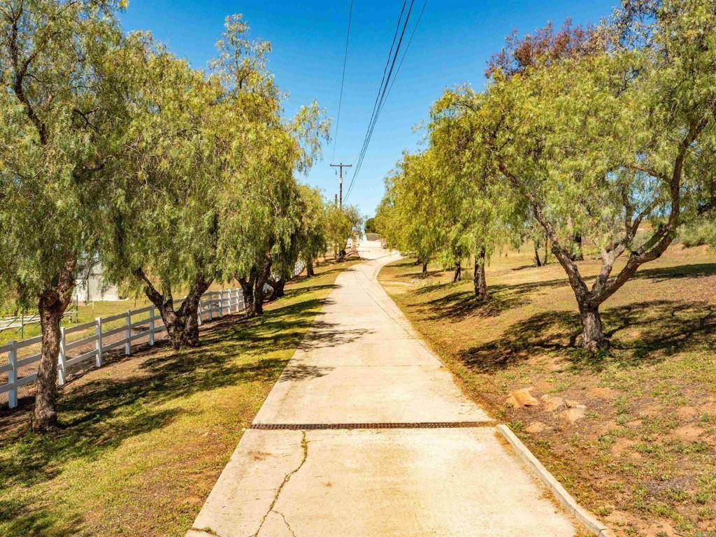 Ramona, CA 92065,18405 Rangeland RD