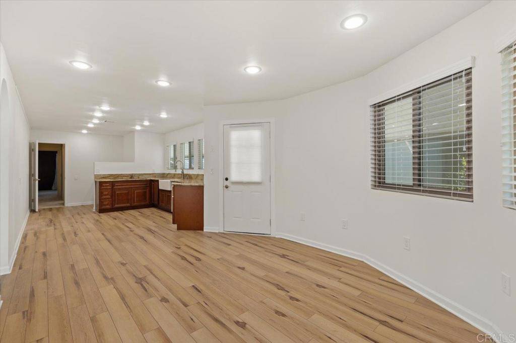 Escondido, CA 92026,8975 Lawrence Welk DR #223